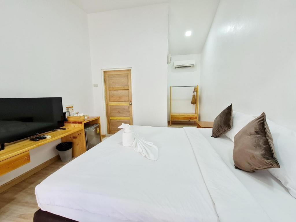 Tonsak Resort 3*
