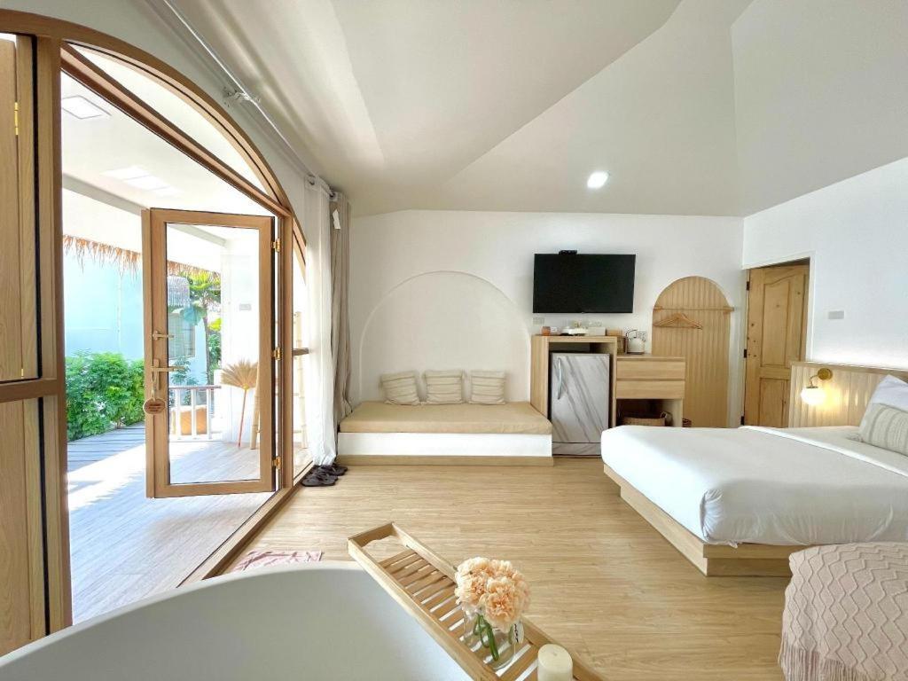 Tonsak Resort 3*